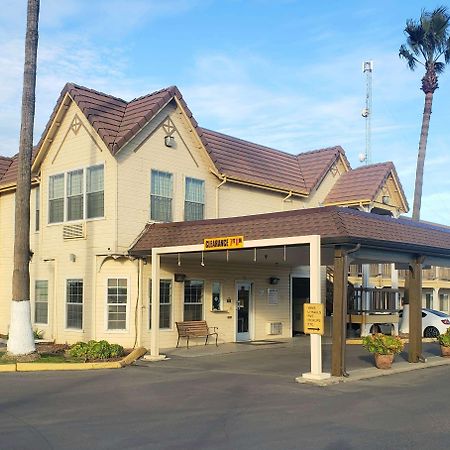 Days Inn By Wyndham Westley Exterior photo