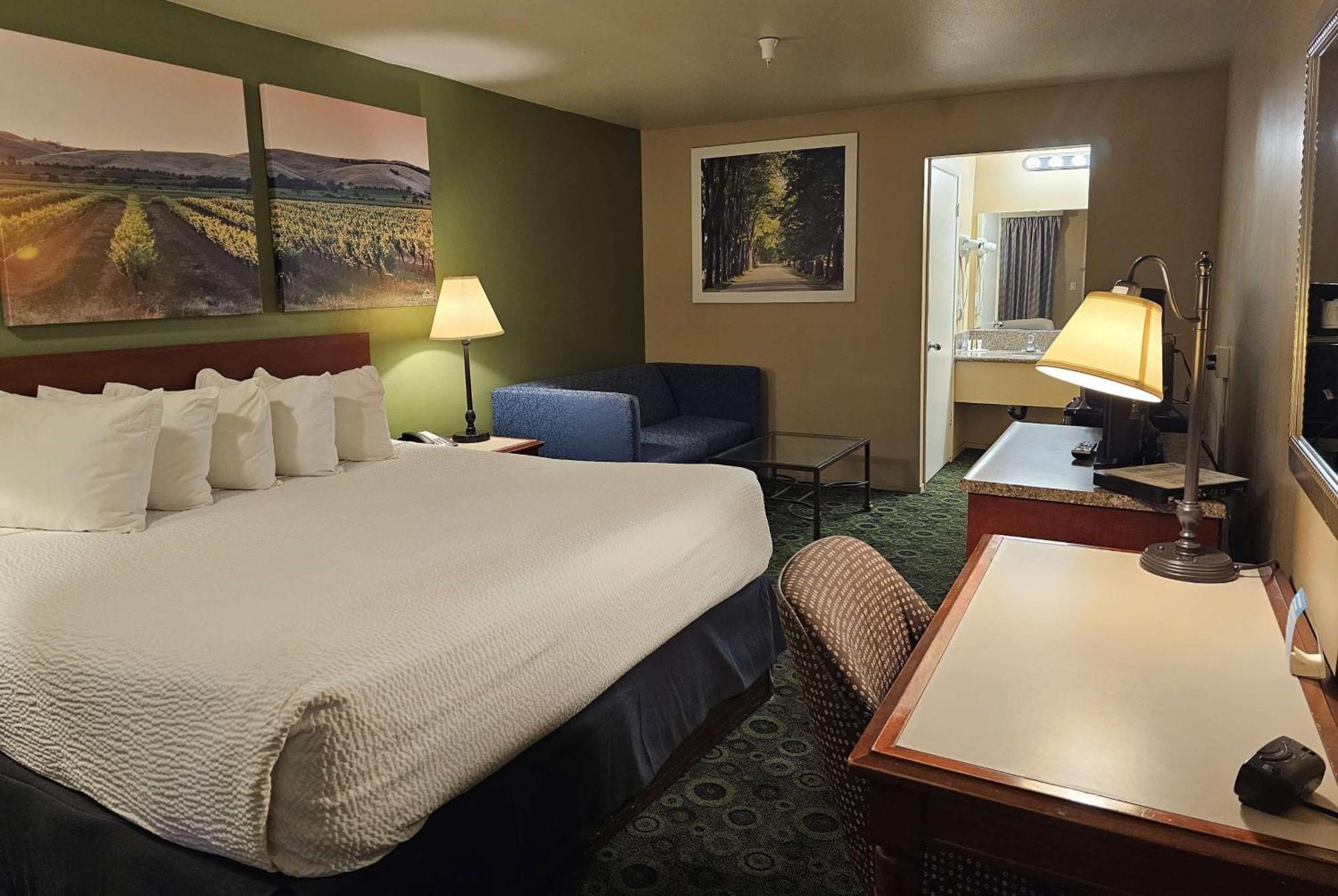 Days Inn By Wyndham Westley Exterior photo